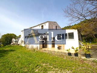 Rustico in Vendita a Monteprandone, 230'000€, 350 m²