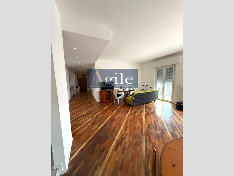 Quadrilocale in Vendita a Monsampolo del Tronto, 135'000€, 119 m²