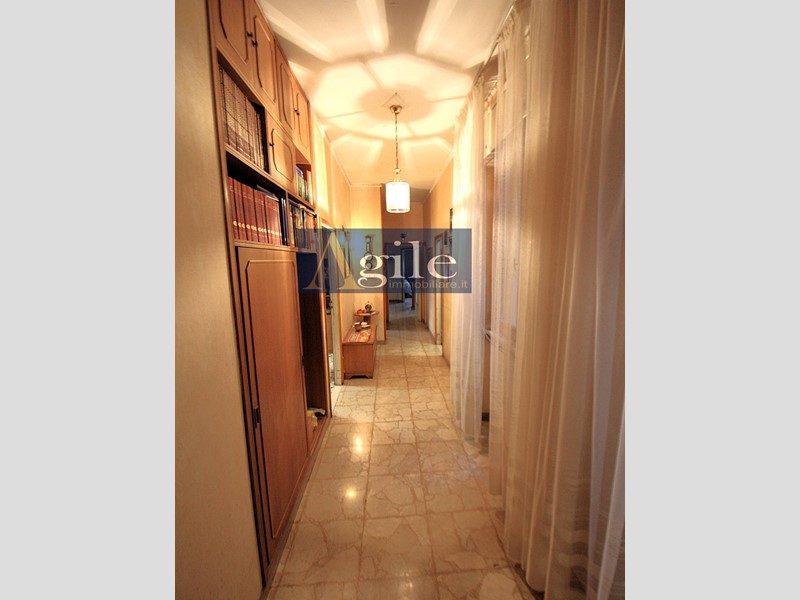 Appartamento in Vendita a Ascoli Piceno, 190'000€, 178 m²