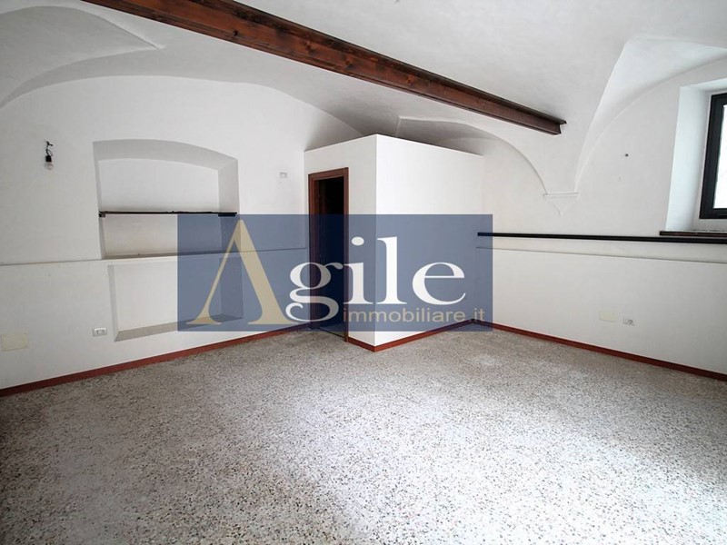 Immobile commerciale in Vendita a Ascoli Piceno, 45'000€, 35 m²