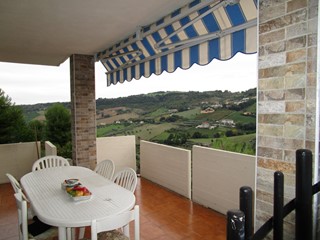 Villa in Vendita a Acquaviva Picena, 310'000€, 350 m²