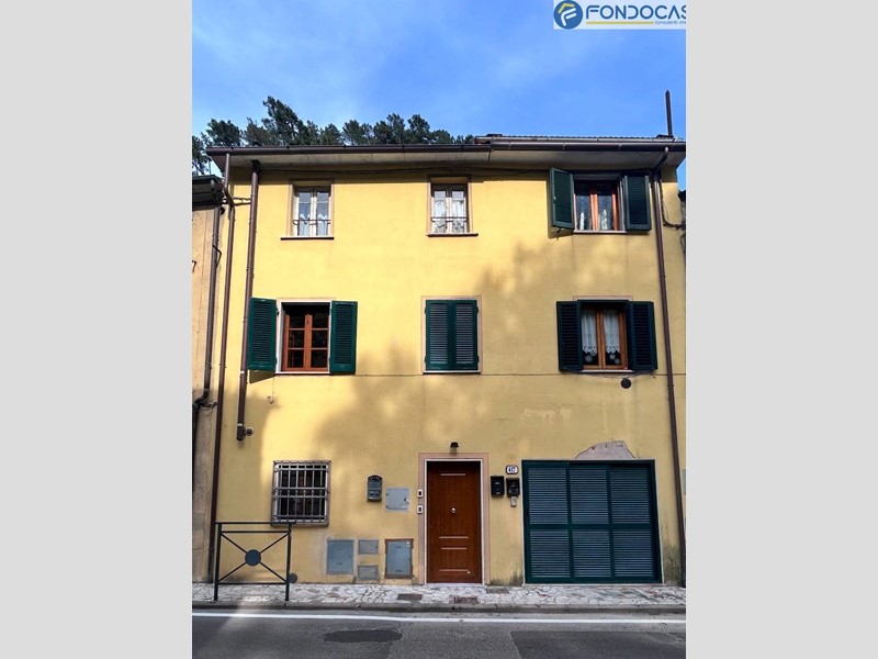 Trilocale in Vendita a Seravezza, 198'000€, 130 m²