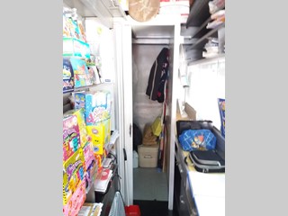 Attività commerciale in Affitto a Pisa, 333€, 11 m²