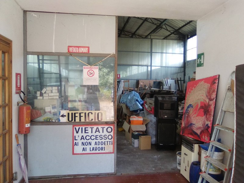 Attività commerciale in Affitto a Pisa, 2'800€, 640 m²