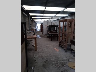 Capannone in Affitto a Calci, 7'600€, 3820 m²