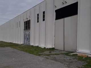 Capannone in Affitto a Cascina, 5'000€, 1350 m²