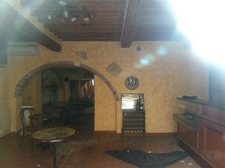 Attività commerciale in Affitto a Pisa, 2'000€, 110 m²