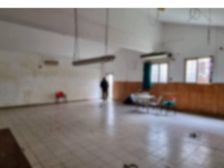 Attività commerciale in Affitto a Pisa, 1'800€, 200 m²