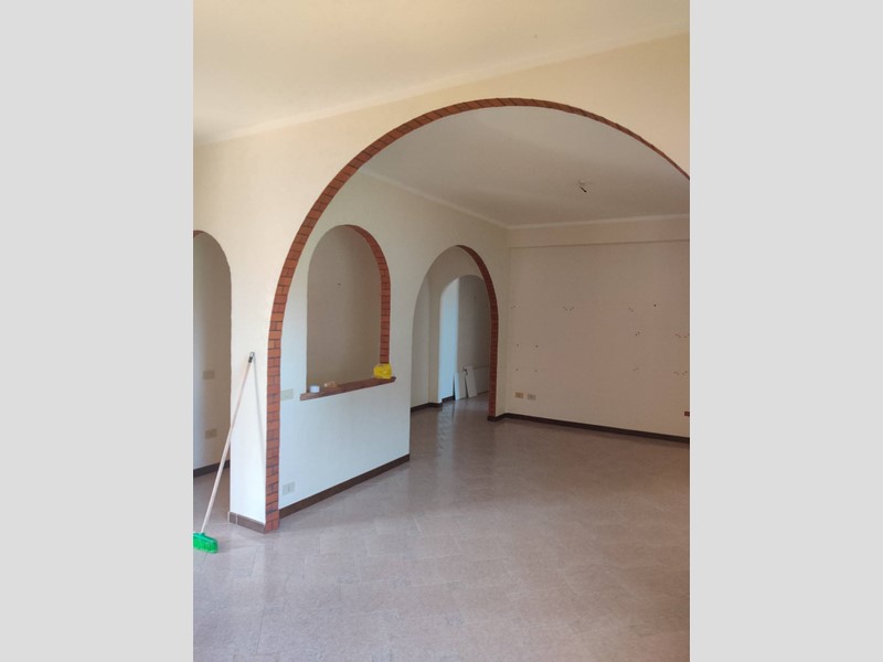 Appartamento in Vendita a Palermo, 99'000€, 140 m²