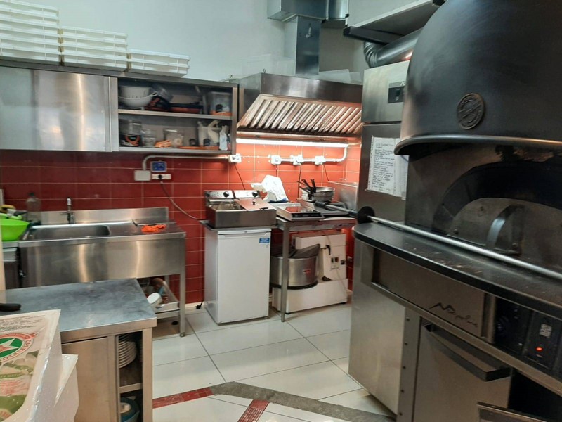 Attività commerciale in Vendita a Pisa, 150'000€, 80 m²