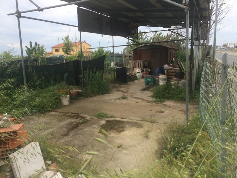 Magazzino in Vendita a Cascina, 19'000€, 35 m²