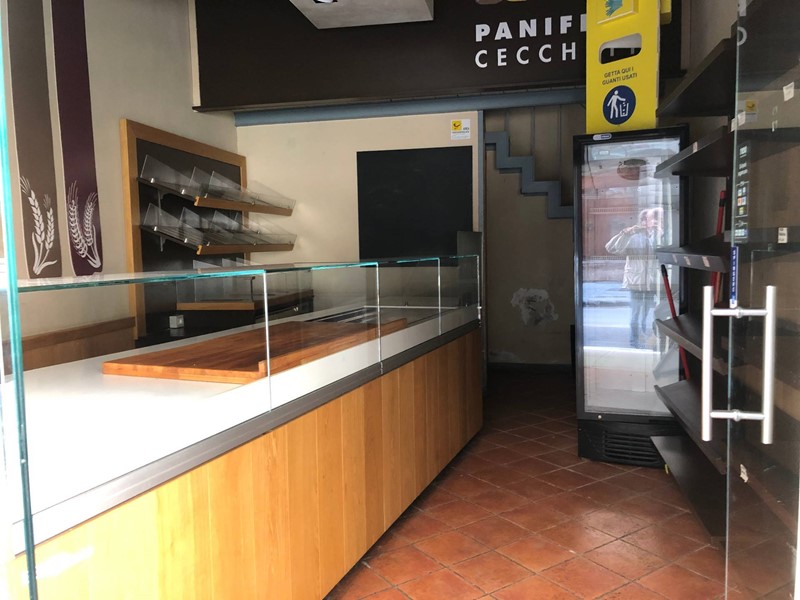 Attività commerciale in Affitto a Pisa, 200€, 25 m²