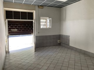 Attività commerciale in Affitto a Pisa, 530€, 43 m²