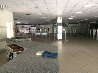 Attività commerciale in Affitto a Aulla, 5'000€, 2000 m²