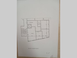 Attività commerciale in Affitto a Pisa, 1'300€, 113 m²