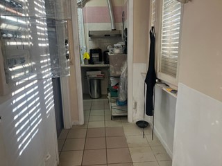 Attività commerciale in Vendita a Pisa, 180'000€, 100 m²