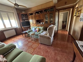 Quadrilocale in Vendita a Cascina, 145'000€, 90 m²
