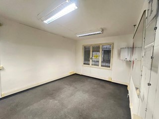 Ufficio in Vendita a Pisa, 80'000€, 80 m²