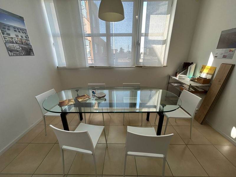 Ufficio in Vendita a Cascina, 170'000€, 130 m²