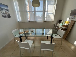 Ufficio in Vendita a Cascina, 170'000€, 130 m²