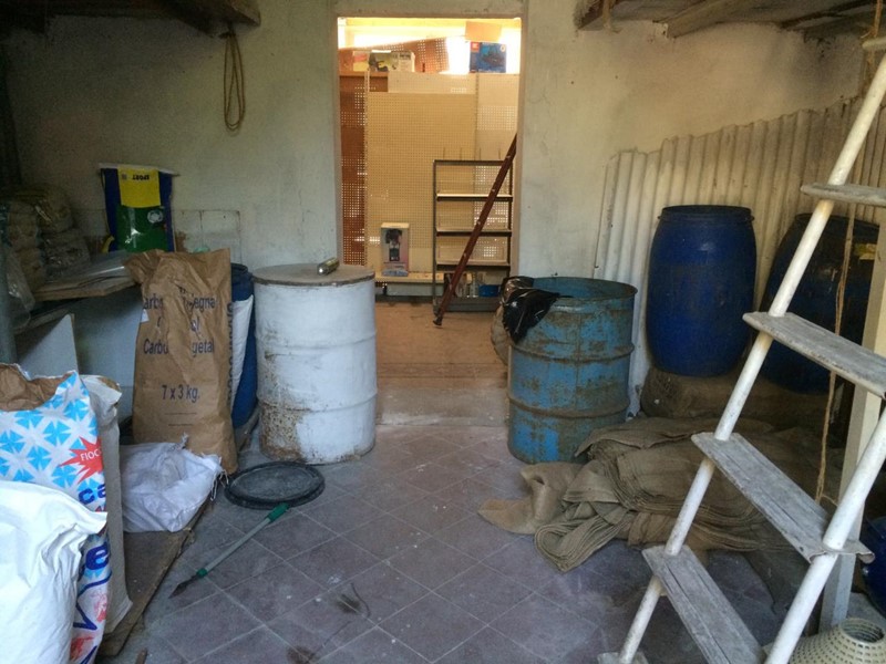 Attività commerciale in Affitto a Pisa, 500€, 35 m²