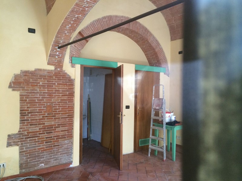 Attività commerciale in Affitto a Pisa, 1'300€, 35 m²