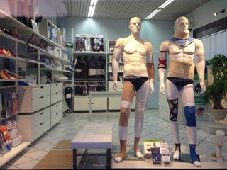 Attività commerciale in Affitto a Pontedera, 1'500€, 150 m²