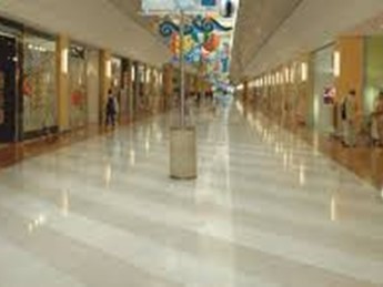 Attività commerciale in Affitto a Pontedera, 2'500€, 140 m²