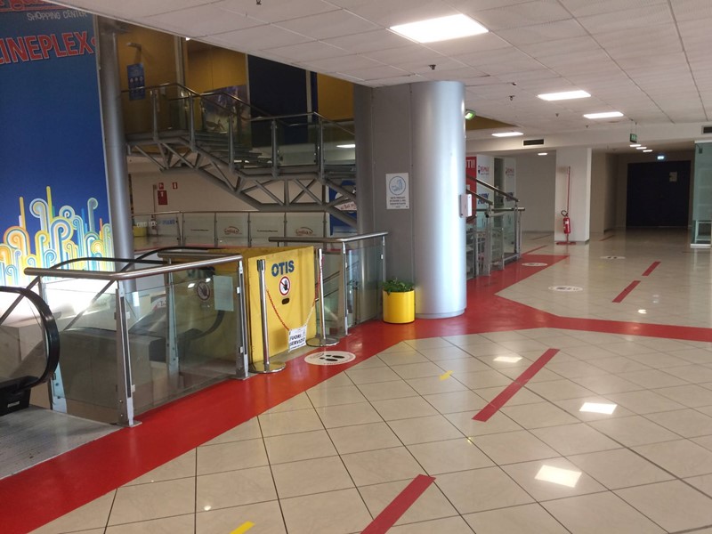 Attività commerciale in Affitto a Pontedera, 900 m²