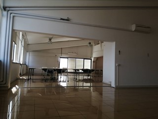 Ufficio in Affitto a Ponsacco, 2'800€, 220 m²