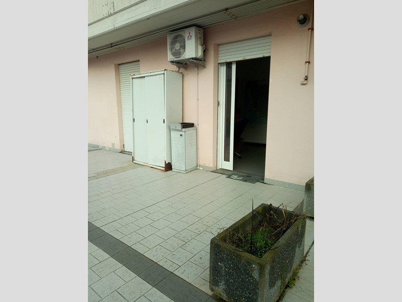 Ufficio in Affitto a Terricciola, 400€, 40 m²