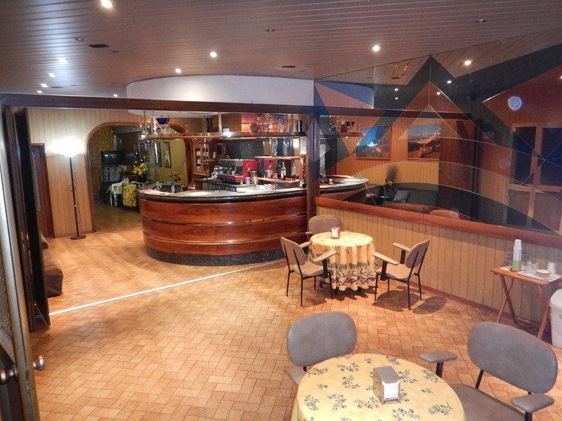 Attività commerciale in Affitto a Montopoli in Val d'Arno, 700€, 102 m²