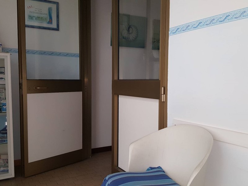 Attività commerciale in Affitto a Santa Maria a Monte, 450€, 60 m²