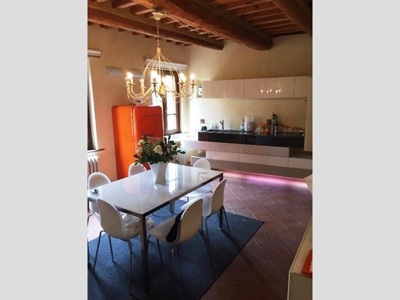 Casa Indipendente in Vendita a Pontedera, 185'000€, 80 m²