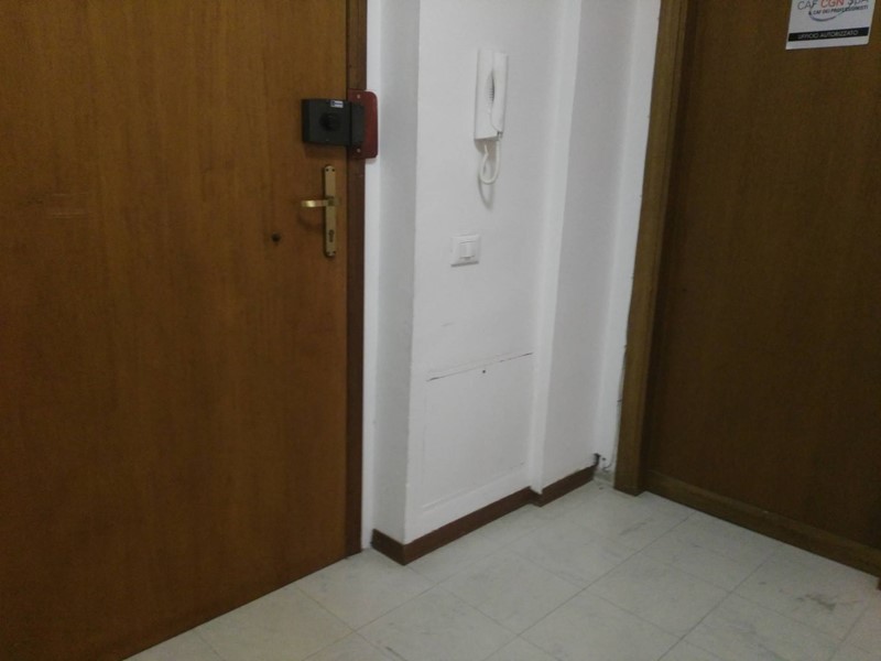 Ufficio in Vendita a Pontedera, 80'000€, 80 m²