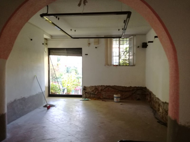 Attività commerciale in Vendita a Vicopisano, 45'000€, 55 m²