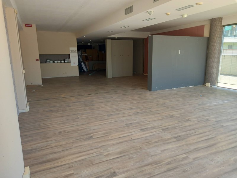 Attività commerciale in Affitto a Casciana Terme Lari, 1'250€, 280 m²