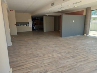 Attività commerciale in Affitto a Casciana Terme Lari, 1'250€, 280 m²