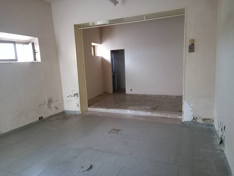 Attività commerciale in Vendita a Casciana Terme Lari, 45'000€, 100 m²