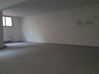 Attività commerciale in Vendita a Fucecchio, 315'000€, 400 m²