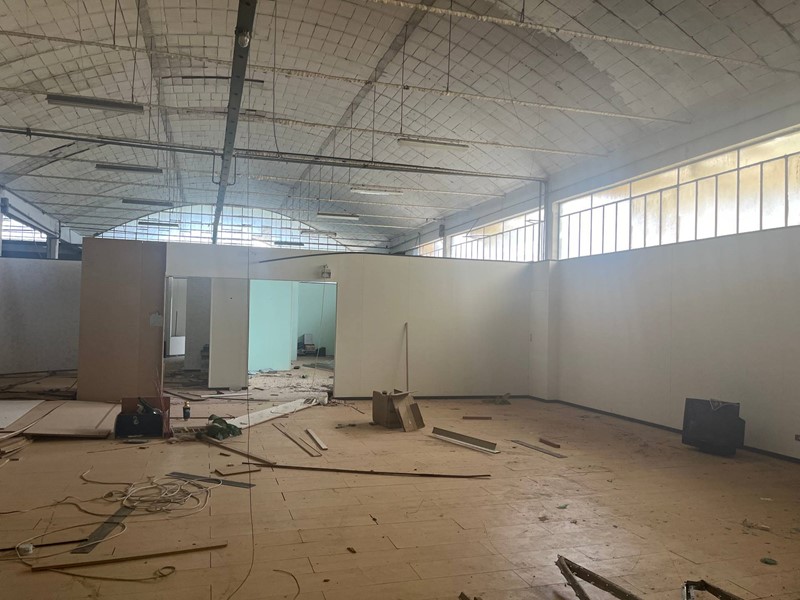 Attività commerciale in Affitto a Terricciola, 8'000€, 2200 m²