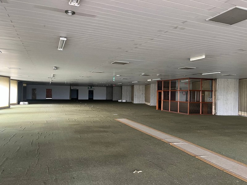 Attività commerciale in Affitto a Fauglia, 3'000€, 1200 m²