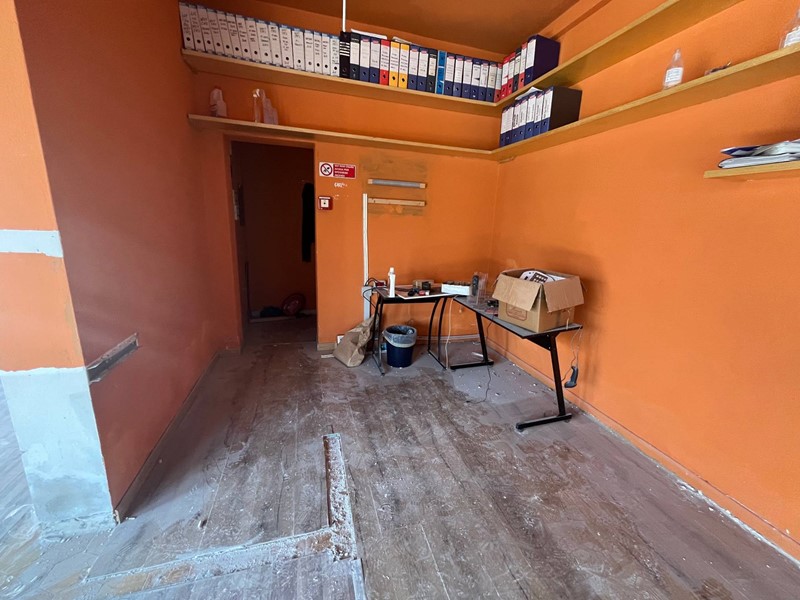 Attività commerciale in Vendita a Vicopisano, 110'000€, 110 m²