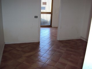 Ufficio in Affitto a Palaia, 500€, 80 m²