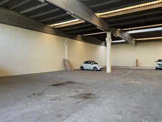 Attività commerciale in Affitto a Terricciola, 1'800€, 750 m²