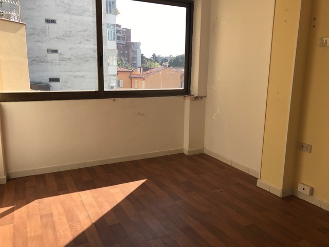 Ufficio in Affitto a Livorno, 300€, 18 m²