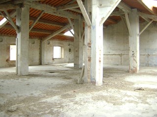 Attività commerciale in Affitto a Livorno, 500 m²