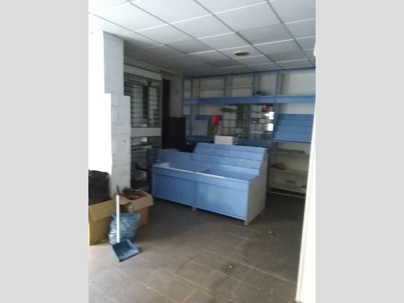Attività commerciale in Affitto a Livorno, 600€, 55 m²