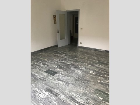 Ufficio in Affitto a Livorno, 300€, 22 m²