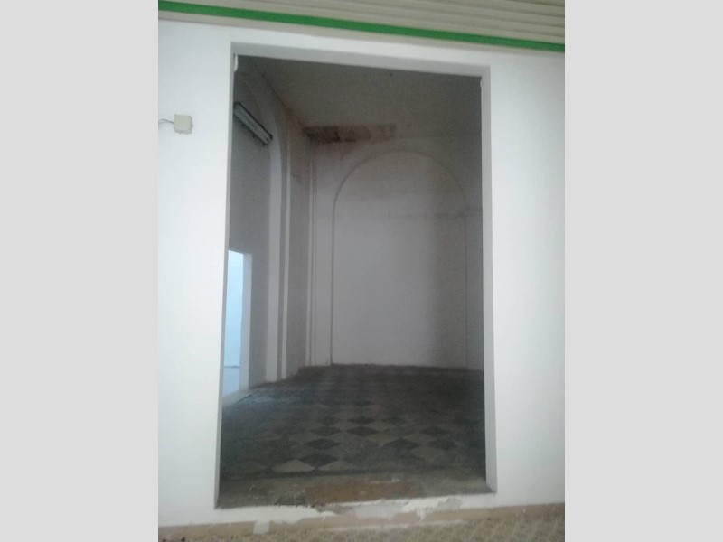 Attività commerciale in Affitto a Livorno, 1'000€, 110 m²